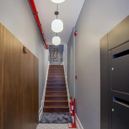 Almada 180 بورتو