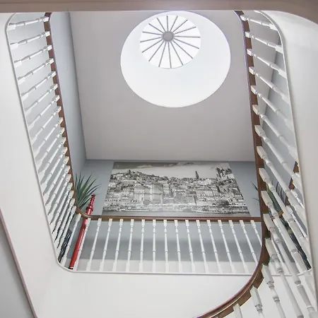 Apartment Almada 180