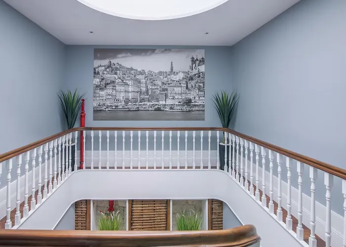 Almada 180 * Порту